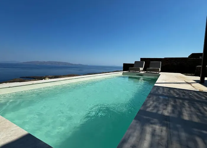 Thermyes 3 With Private Pool Kithnos